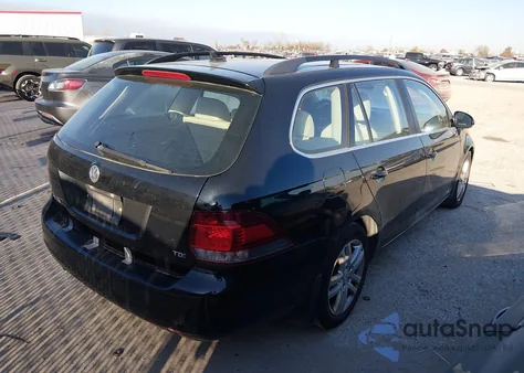 2011 Volkswagen Jetta Sportwagen 2.0L Tdi from USA, damaged, VIN 3VWPL7AJ6BM664774